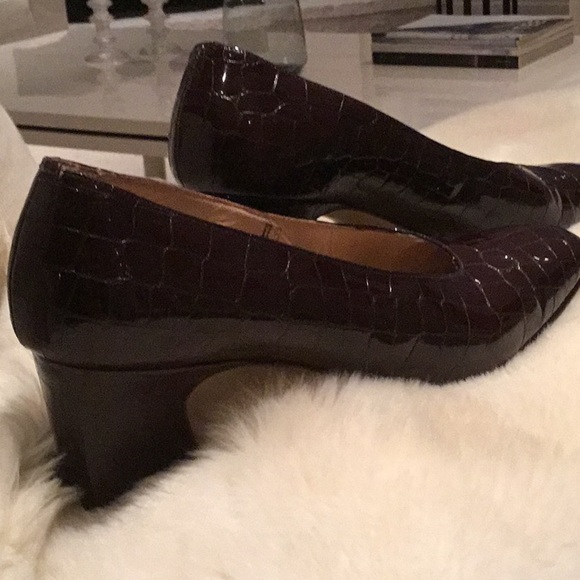 Shoes - Picture 4 of 4